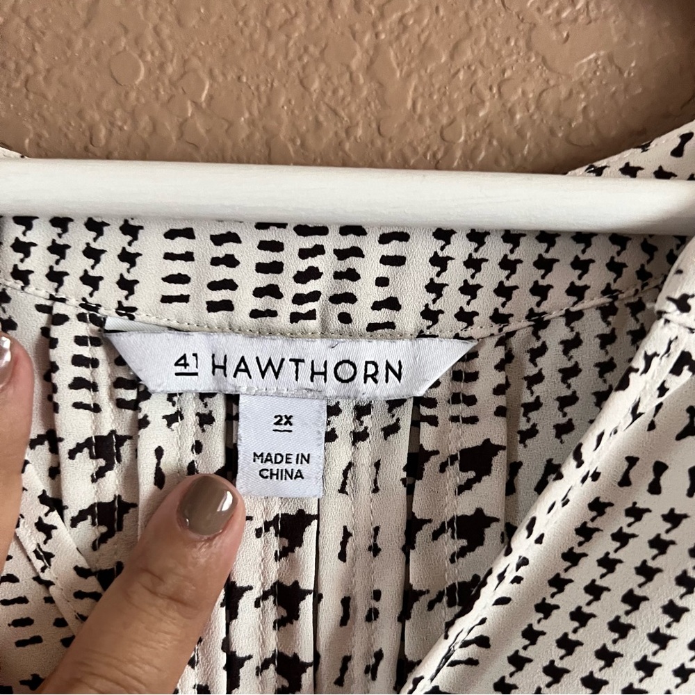 41 Hawthorn Houndstooth Pattern Split Neck Long S… - image 5
